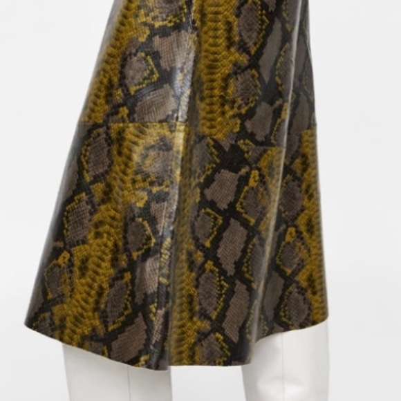 Zara Aline knee length zip front snakeskin skirt - Picture 2 of 6